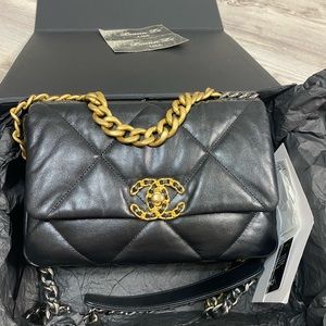 Used excellent condition, 100% authentic